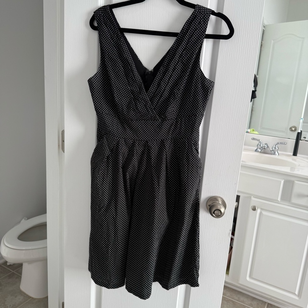 Corey P Black and White Polka dot V neck Sleeveless Dress with pockets Size 10